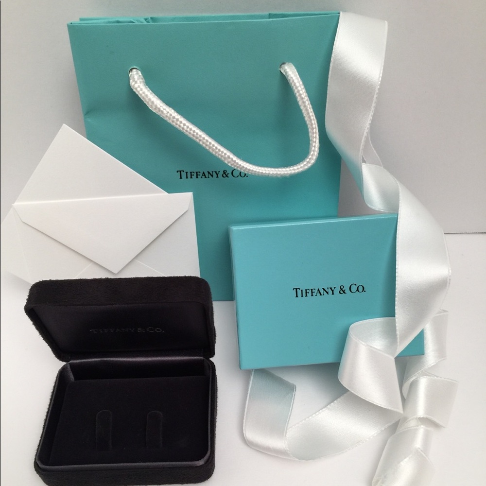 Tiffany & Co. Brooch case black suede empty box